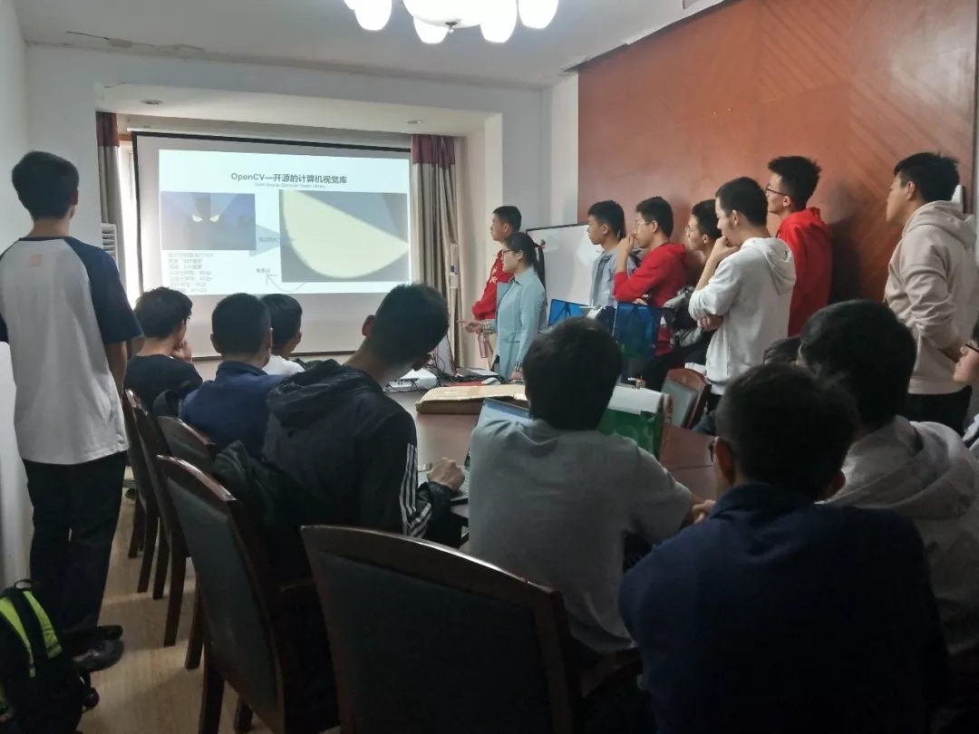 武汉大学飞行器研讨,北醒赞助武汉大学