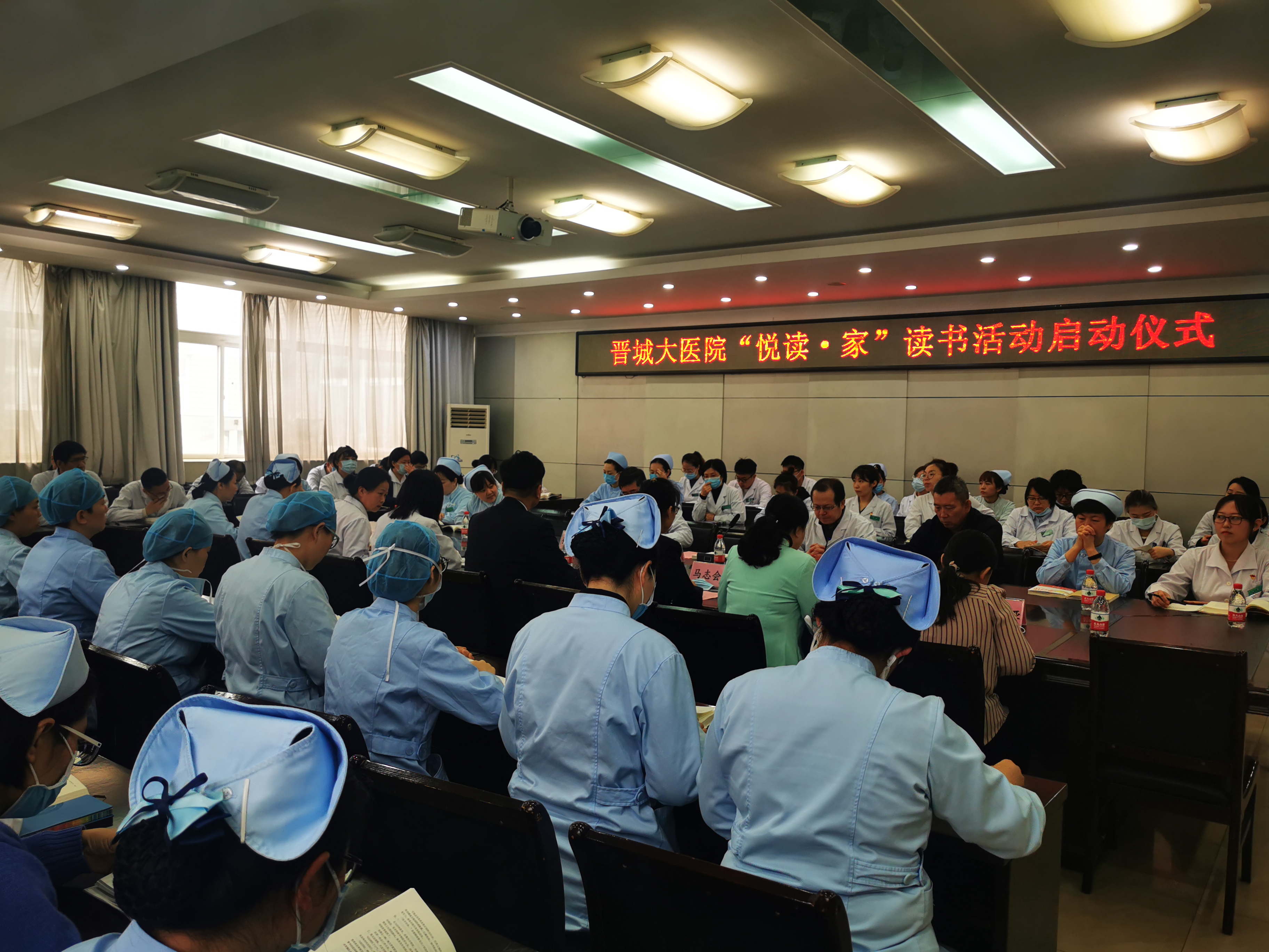 文学论坛.jpg