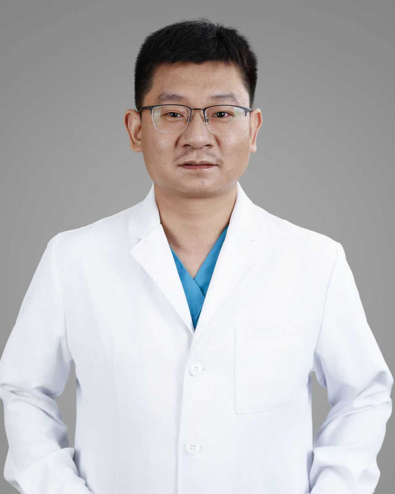 刘喆.jpg