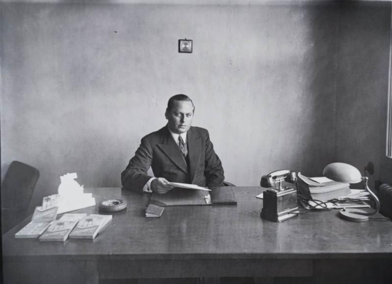 Herman Falk 1927年创立Sollex